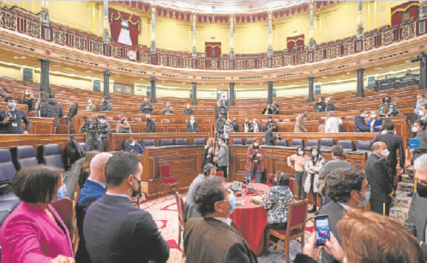 Esta política nuestra de andar por casa...