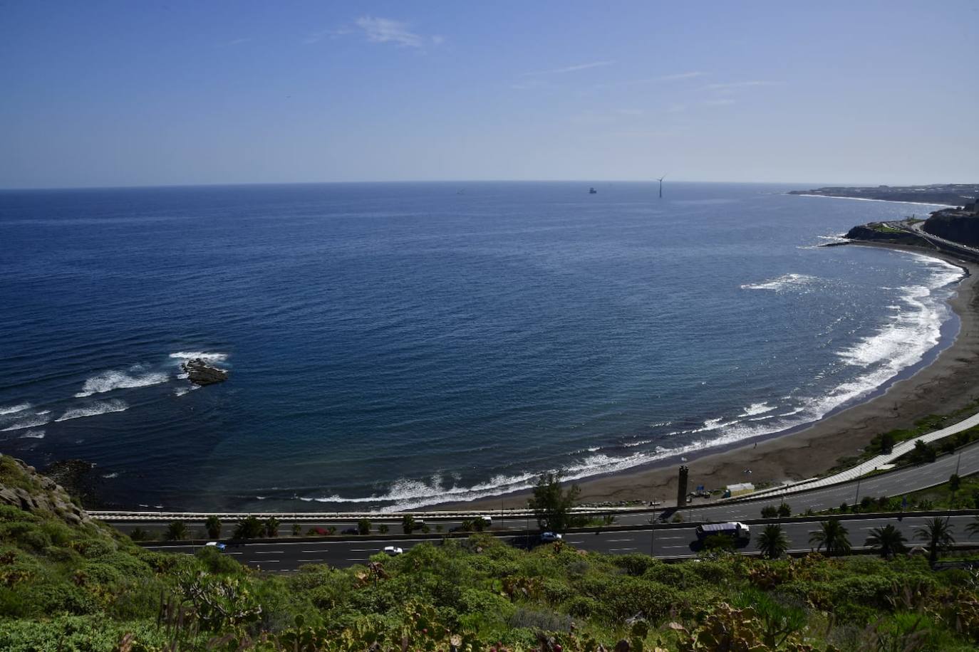El calor continúa adueñándose de los cielos de Canarias