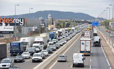 El Gobierno se abre a reunirse con los camioneros y ve «margen de mejora» en la ley