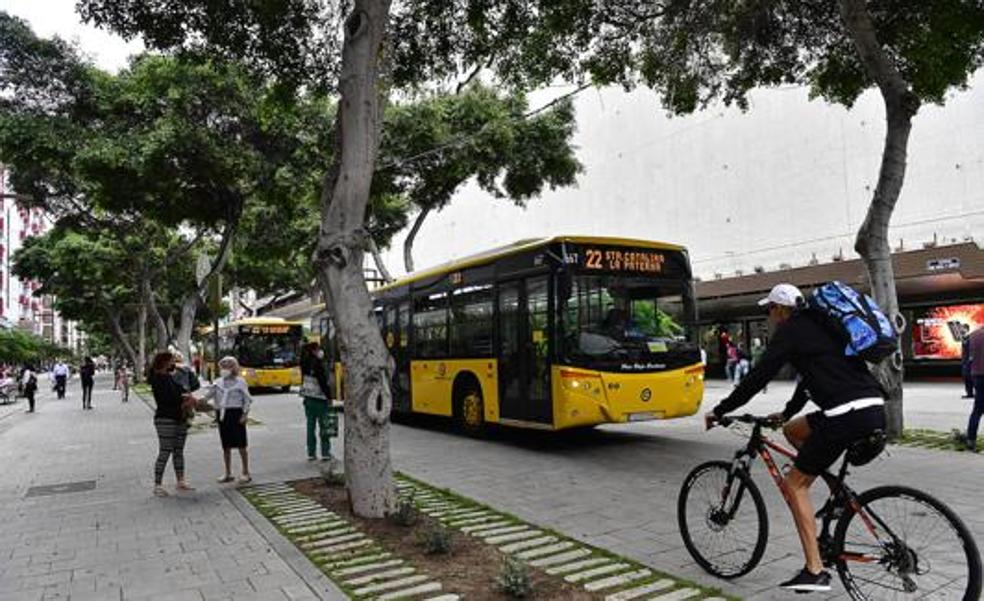 El uso de la vía pública en la capital grancanaria prioriza a las personas con movilidad reducida