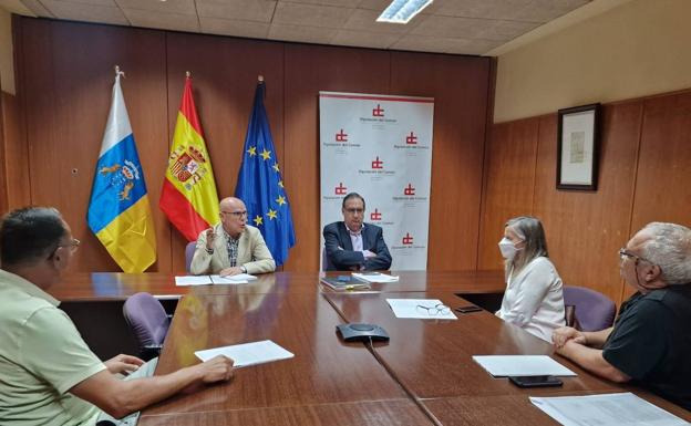 Afectados por la Ley Turística denuncian la prohibición del uso residencial en sus apartamentos