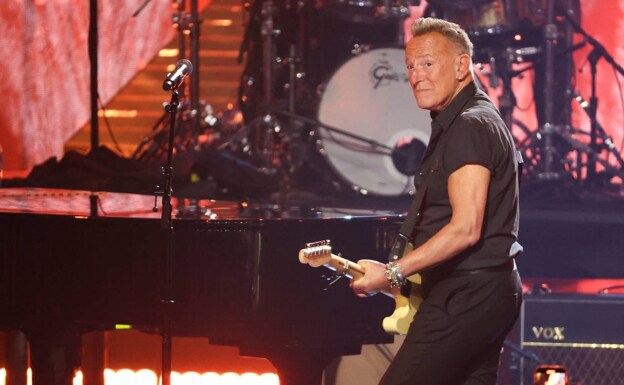 Bruce Springsteen homenajea a los artistas que compusieron la banda sonora de su infancia