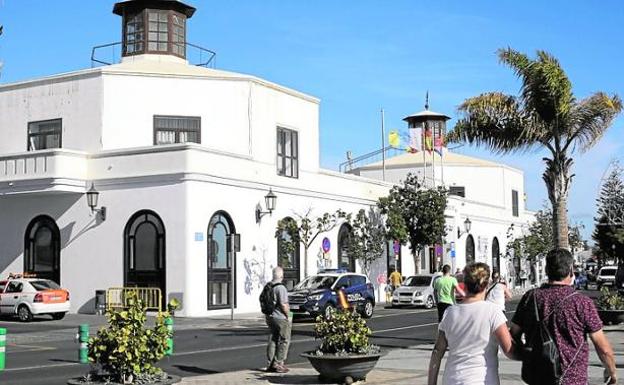 550 cestas navideñas para el personal municipal de Arrecife