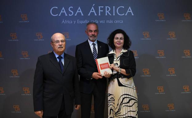 Juan Romero Pi presenta su manual sobre los regímenes fiscales especiales de Canarias