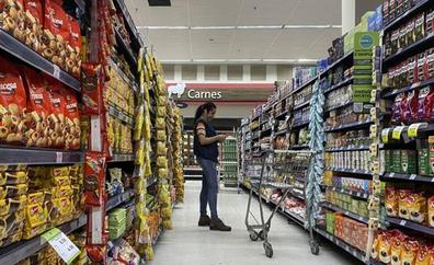 Los alimentos registran una subida récord pese a moderarse la inflación en Canarias