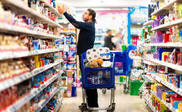 La inflación baja al 7,3% en octubre pese a que los alimentos están disparados