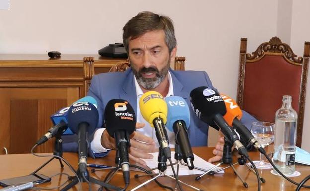 La investigación apunta que San Ginés habría falsificado un certificado de Inalsa