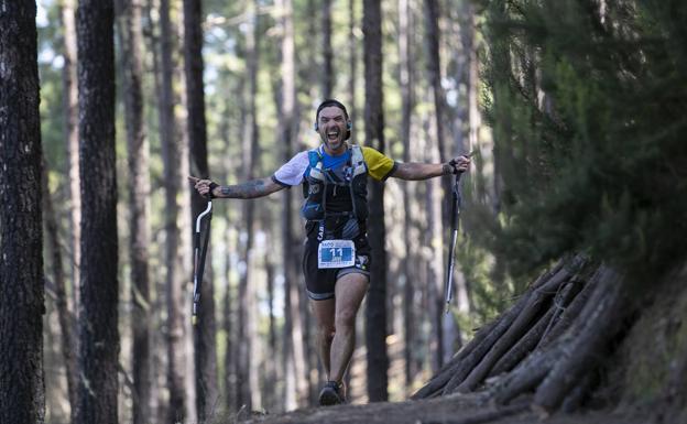 El calor hace mella en los corredores a su paso por el ecuador del WAA 360º The Challenge