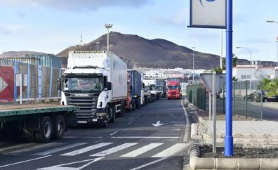 Los transportistas mantienen el paro a partir del 28 y suman una caravana de camiones para ese día