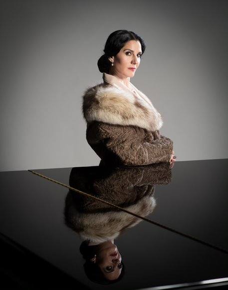 'En tierra extraña', con Diana Navarro, llega a Canarias en diciembre