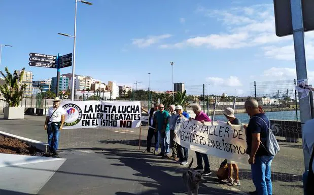 El Foro por La Isleta pedirá parar la obra del taller de megayates por la vía judicial