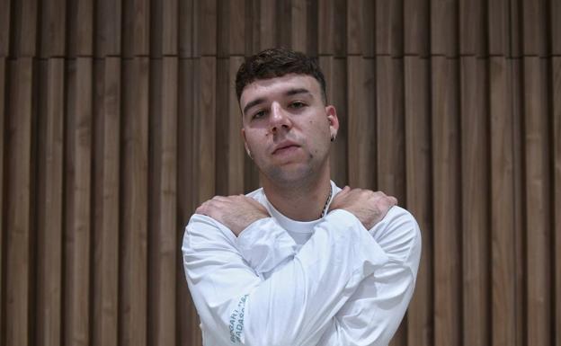 «¡Esta vez sí, Quevedo asistirá al derbi y realizará el saque de honor!»