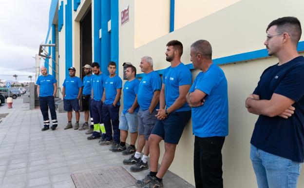 Trece personas 'echan una mano' en el CAAF