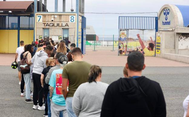 Las entradas para el derbi se agotarán «en las próximas horas»
