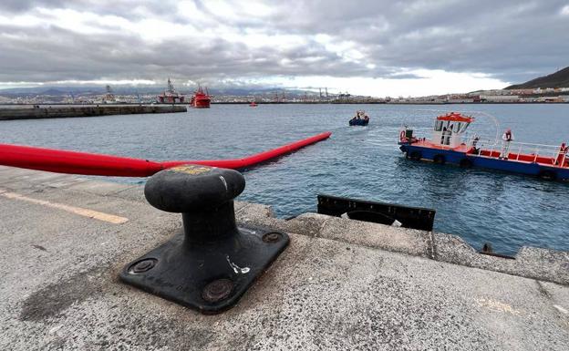 El puerto acoge un simulacro de vertido de fue-oil