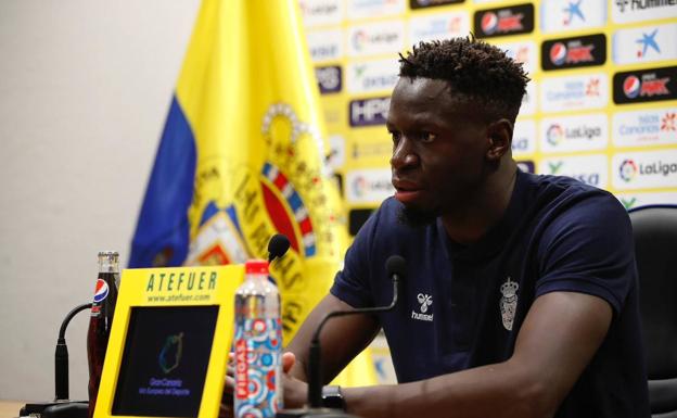 Mfulu: «Me gustaría estrenarme en el derbi»