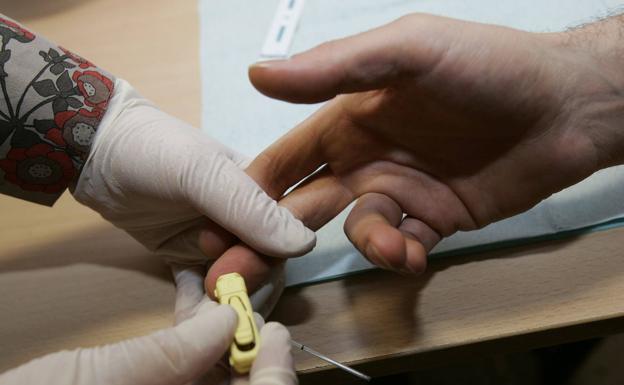 El primer tratamiento contra el VIH por inyecciones llegará a España en diciembre