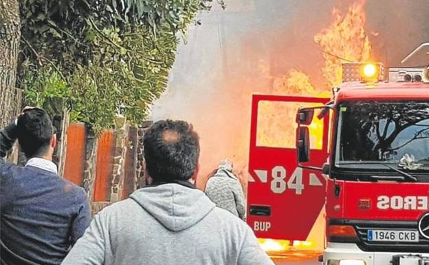 La defensa mantiene su posición de cárcel para el acusado de quemar a su mujer en Tenerife