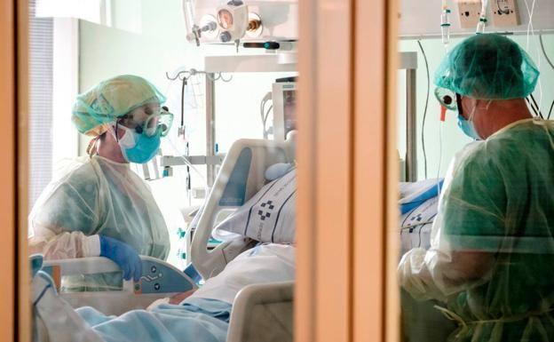 Canarias notifica tres muertes por covid en la última semana