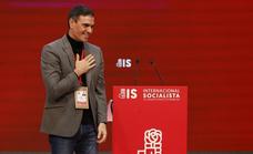 La Internacional Socialista proclama a Sánchez presidente por unanimidad
