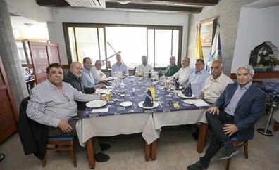 La UD Las Palmas y el CD Tenerife celebran el almuerzo de directivas