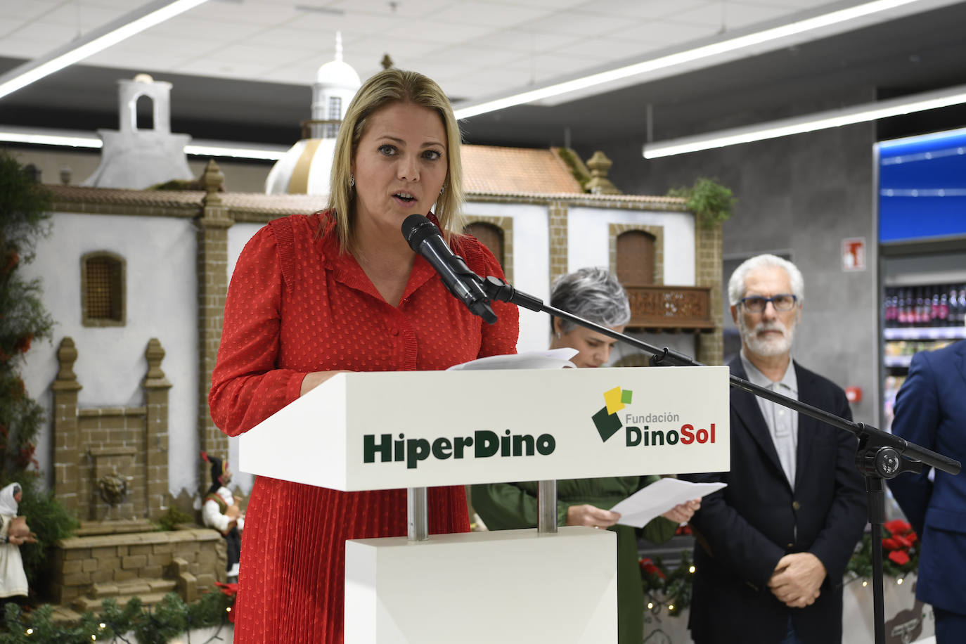 HiperDino presenta su Belén, que este año cuenta con 200 piezas