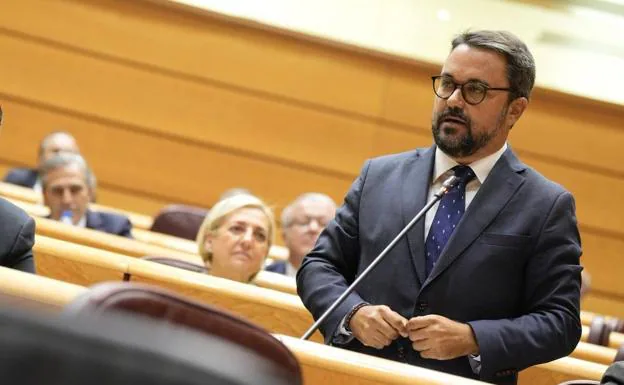 Antona solicita la comparecencia de la ministra de Transportes por la subida de los vuelos a Canarias
