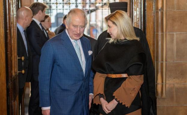 La primera dama de Ucrania se reúne con Carlos III