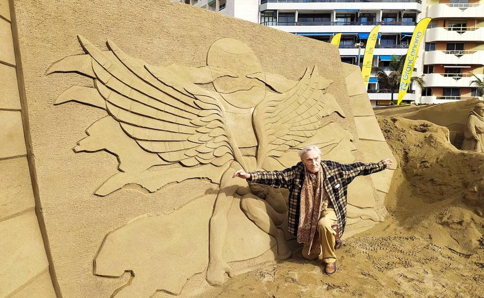 El ángel de Pepe Dámaso se hace arena en Las Canteras