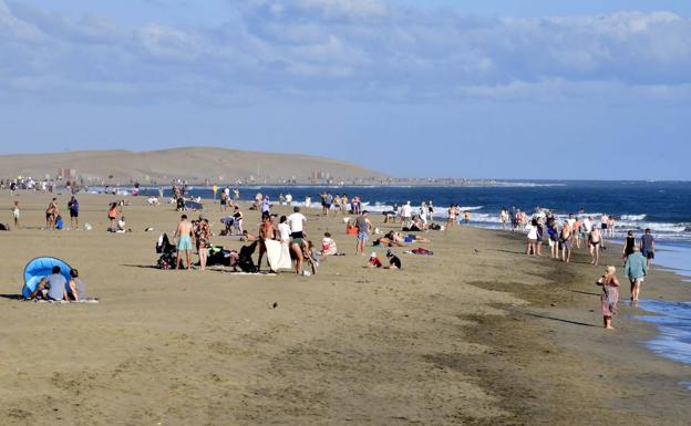 Canarias recibe 1,2 millones de turistas en octubre y supera los datos de 2019