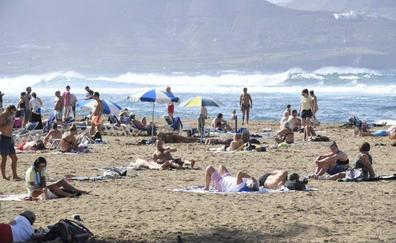La inflación hace mella en los canarios, que reducen los viajes al exterior estas 'minivacaciones'