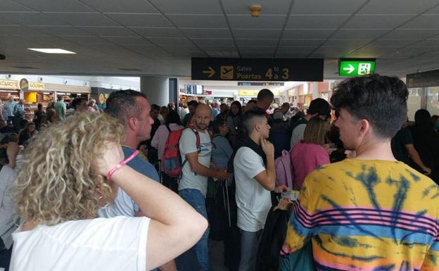 Llegan a Santiago de Compostela con veinte horas de retraso