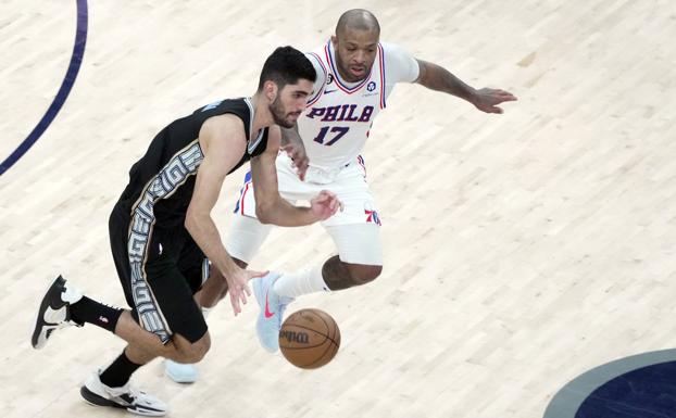 Santi Aldama aporta desde el banquillo en unos Memphis Grizzlies enrachados