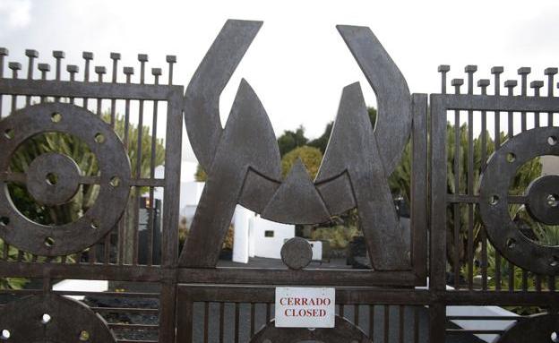 César y la Fundación