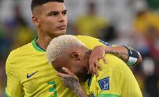 Neymar, «destrozado psicológicamente» tras la eliminación de Brasil