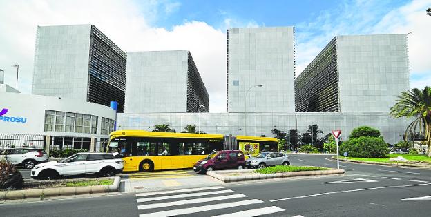 La Fiscalía le pide 11 años de prisión por haber abusado en dos ocasiones de su hija