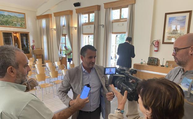 El edil del PP de Santa Lucía que sigue en el pacto llevará a su partido ante los tribunales