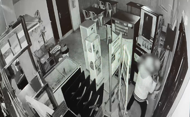 Robos por alunizaje en varios comercios de Arucas