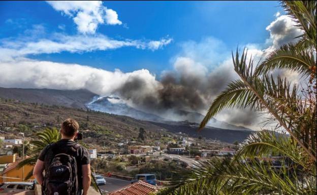Afectados por la erupción convocan una protesta junto al Parlamento