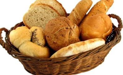 Condenado un restaurante de Almería por cobrar 7 euros por el pan a unos comensales