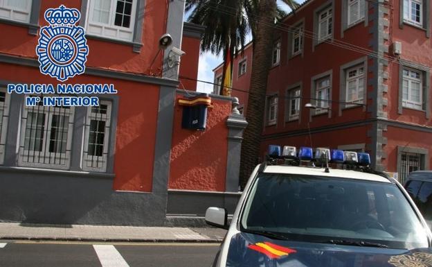 Roba joyas por valor de 12.000 euros en La Laguna