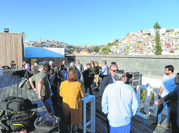 Encuentro del tripartito con los medios