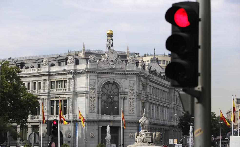 Las ayudas públicas reducirán la inflación al 4,9%, según el Banco de España