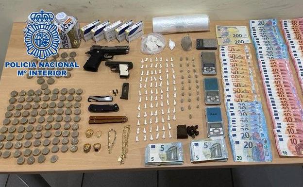 Detenidos tres hombres por tráfico de drogas en Las Remudas