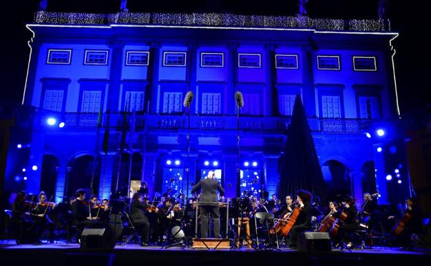 La Navidad se siente en la Plaza de Santa Ana a través de la música