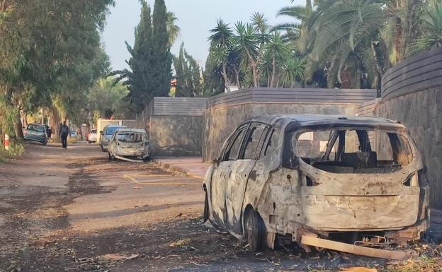 Queman dos coches, en la noche del lunes, en la bajada de Tafira a Marzagán