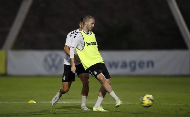 Kirian ilumina el regreso al trabajo de la UD