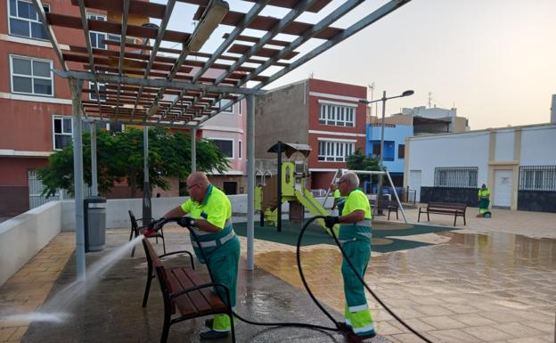 Servicios afronta cerca de 20 limpiezas de choque en Telde en 2022