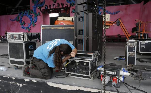 El desempleo bajó en 2022 a una media de 6 parados menos al día