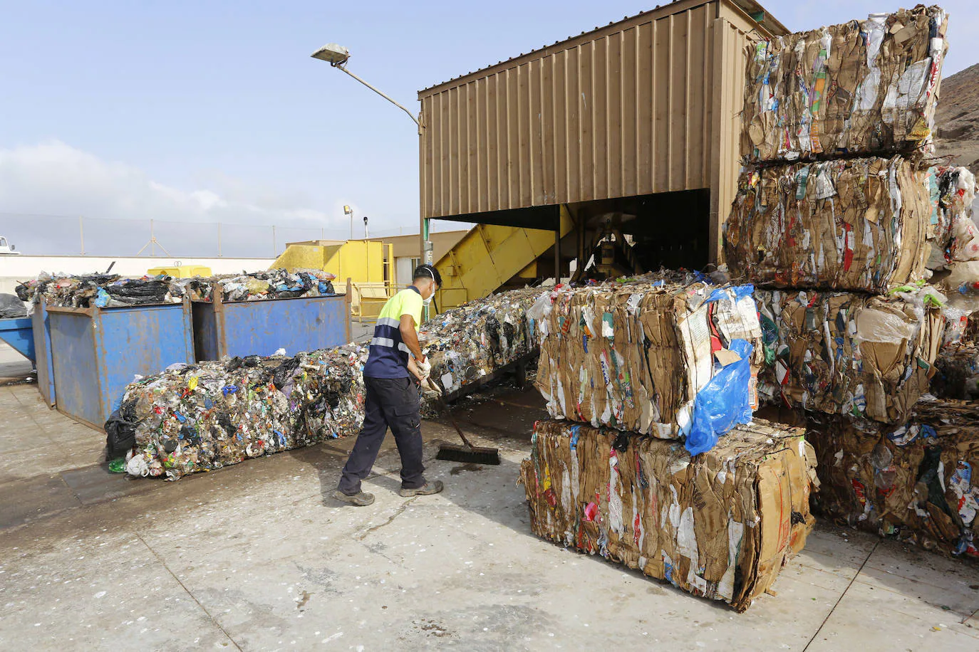 Canarias recaudará 34 millones por la nueva tasa sobre los residuos